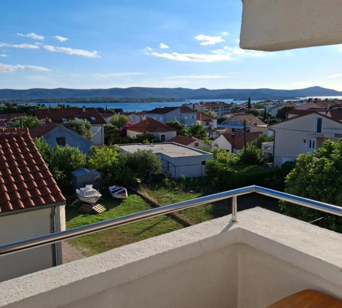 Apartments Akustik Sveti Filip i Jakov